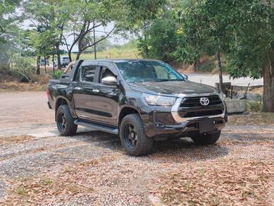 2022 Toyota Hilux G