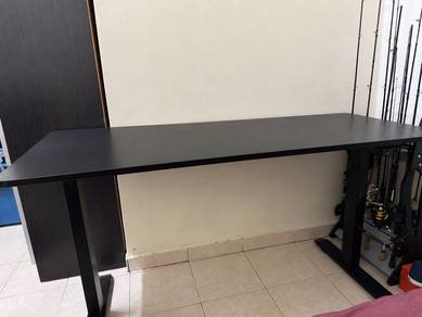 meja gaming t max 140cm
