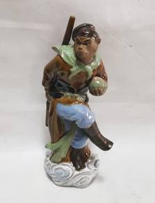China Sun Wukong Pick Peach Statue Pottery Clay Ha