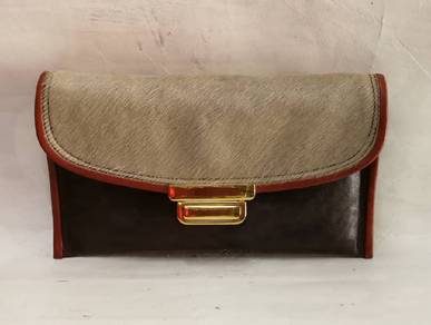 Mercules natural leather calf patch clutch, should