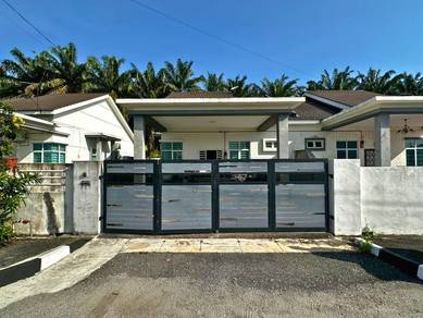 Semi-Detached House For Sale in Lunas,KDH
