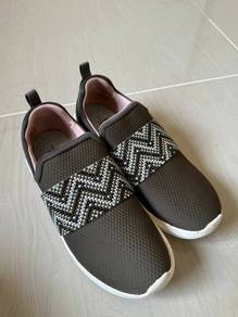 Clarks Slip-On Sneakers Women's Size 7