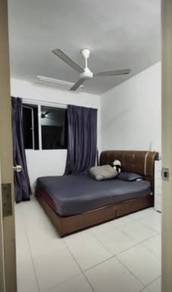 Room in Tanjong Tokong, PNG