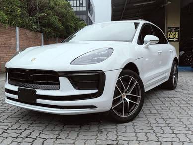Porsche Macan FACELIFT in Petaling Jaya, SGR
