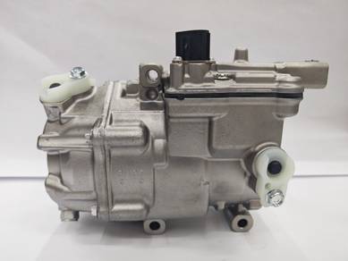 toyota prius c aircond compressor (recond))