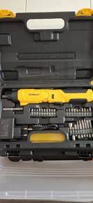 STANLEY 4V Battery Folding Screwdriver With Access