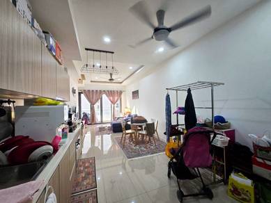 Service Residence For Sale in The Elements