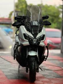 Sym Husky ADV 300