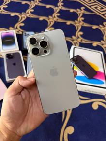 iPhone 15 Pro Max Natural Titanium 256GB