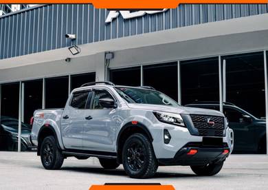 Nissan Navara PRO-4X in Others, SGR