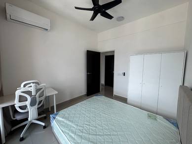 Room in Jelutong, PNG