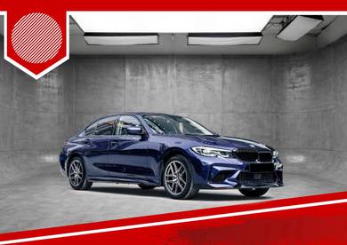 BMW 320i 20i SPORT in Others, KUL