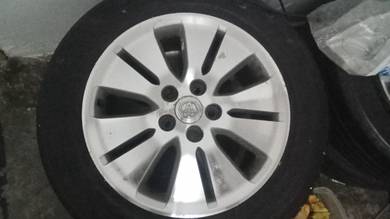 Secondhand toyota tim 17in