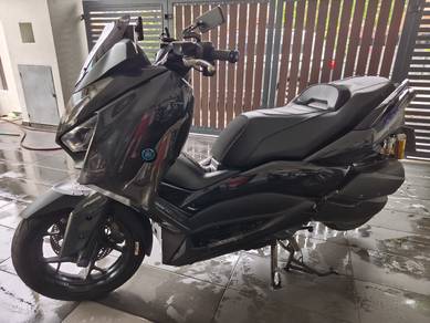 Yamaha XMAX
