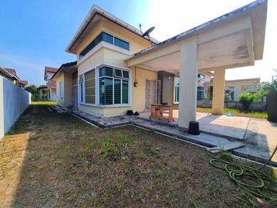 Bungalow House For Sale in Durian Tunggal,MLK