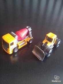 Matchbox Cement Mixer not Hotwheels