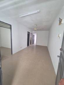 Apartment For Rent in Mentari Court