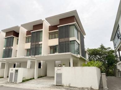 3.5-storey Terraced House For Sale in Cyberjaya,SGR