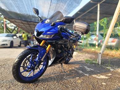 Yamaha R15