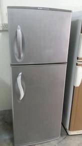Peti Sejuk Fridge Freezer Ice Refrigerator 2 Pintu
