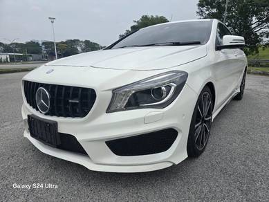 2015 Mercedes Benz CLA180 180 (CBU)