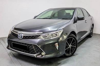 Toyota Camry HYBRID LUXURY in Petaling Jaya, SGR