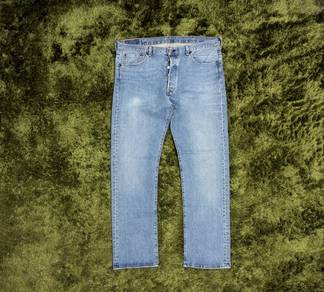 Levi’s 501 sz 38)