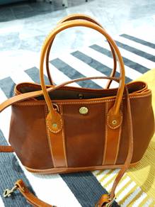 Genuine Cow Leather Shoulder/Handcarry bag