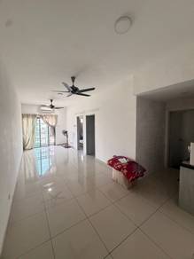 Condominium For Rent in Residensi Zamrud