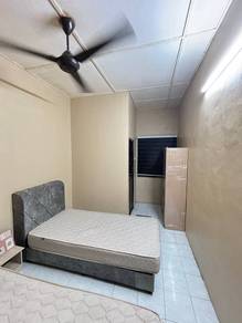 Room in Seri Iskandar, PRK