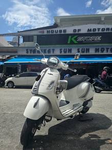 Vespa GTS 300