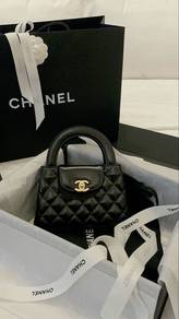 chanel kelly