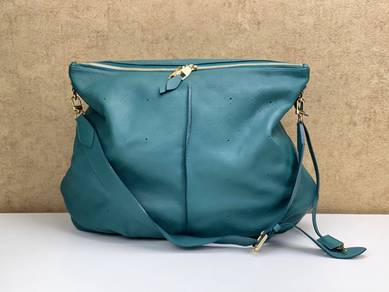 [RAYA SALES] Louis Vuitton M93988 Mahina Selene GM