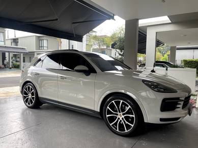Porsche Cayenne BASE in Damansara, KUL