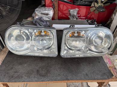 No 5-2-15 Chrysler 300C Hid Headlamp