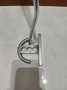 Golf putter