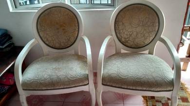 Kerusi Kayu Solid ala pengantin 