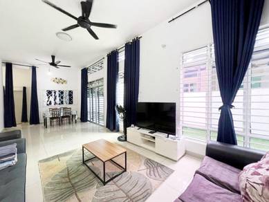 Semi-Detached House For Sale in Shah Alam,SGR