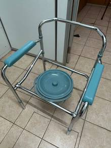 Used Steel Commode Chair (CM894)
