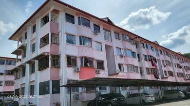 Apartment For Auction in Beverly Hills 3