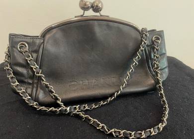 Black Channel Shell Shape hand Bag