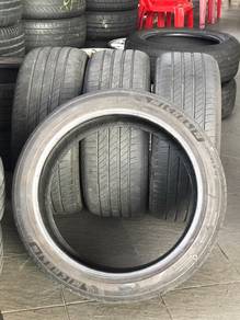 215/45/18 Michelin Primacy 4