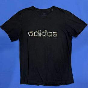 Pre-loved Original Adidas Tshirt M Size