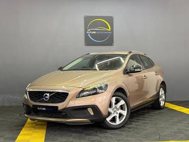 Volvo V40 CROSS COUNTRY T5 in Cheras, KUL