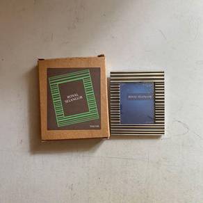 Royal Selangor Magnetic Frame