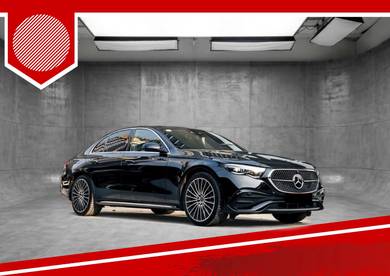 Mercedes Benz E350 350 E AMG LINE in Others, KUL