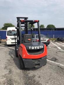 Rental Forklift Toyota 3.0 ton diesel