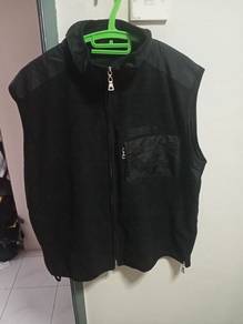 prada vest shirt