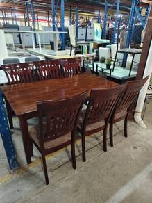 Meja Makan Kayu