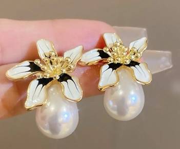 Modern Earrings